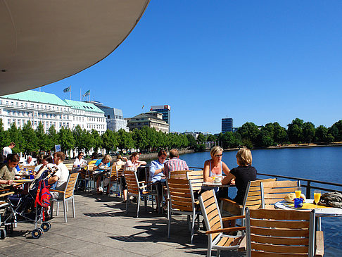 Brunchterrasse auf dem Alster Pavillon Foto 