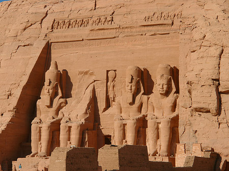 Foto Kolosstatue König Ramses II - Abu Simbel