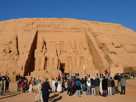 Tempel mit Himmel Fotos