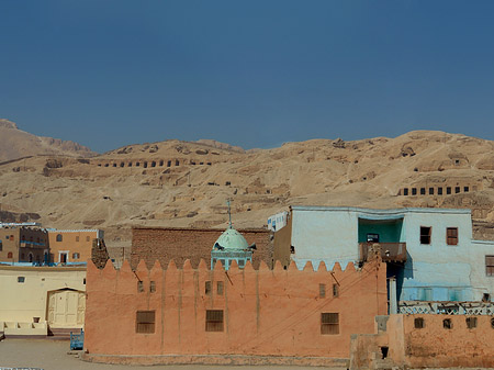 Fahrt zu den Kolossen von Memnon Foto 