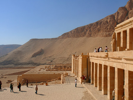 Eingang zu Tempel der Hatschepsut Fotos